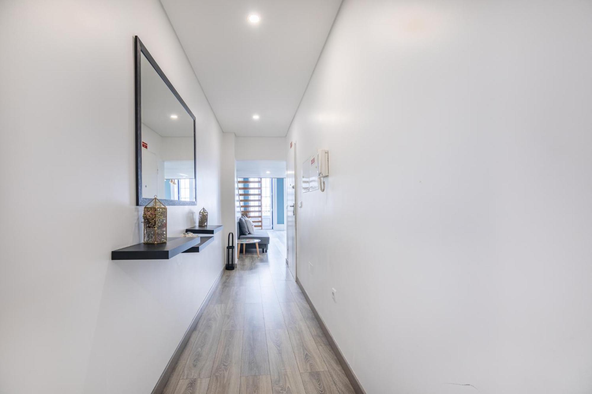 포르투 Deluxe Spacious Flats W Mezzanine By Host Wise 아파트 객실 사진