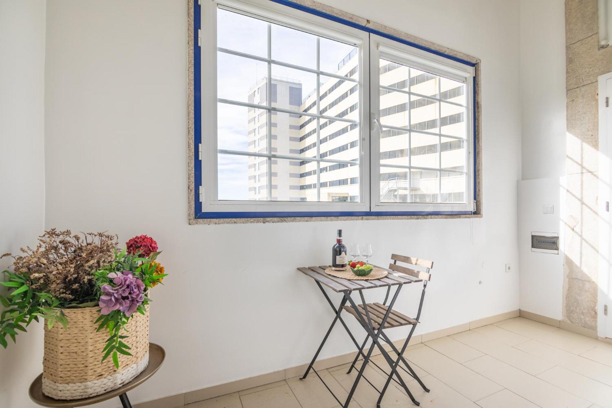 포르투 Deluxe Spacious Flats W Mezzanine By Host Wise 아파트 객실 사진